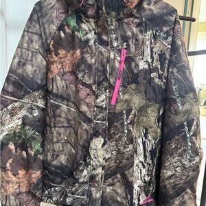 Mossy Oak Camouflage Jacket with Pink Highlights